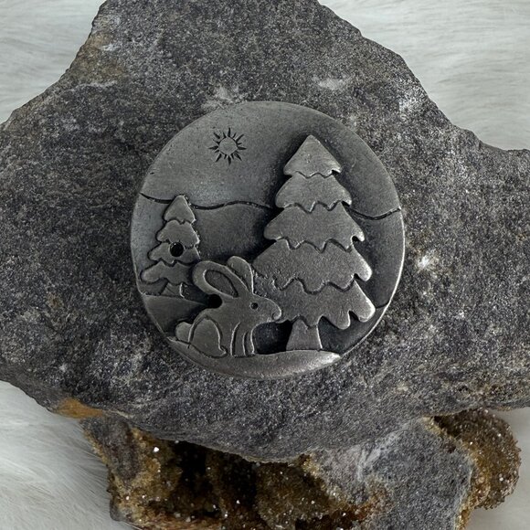 Pewter Rabbit w. Pine Tree Brooch Christmas 1.25" - Picture 1 of 5